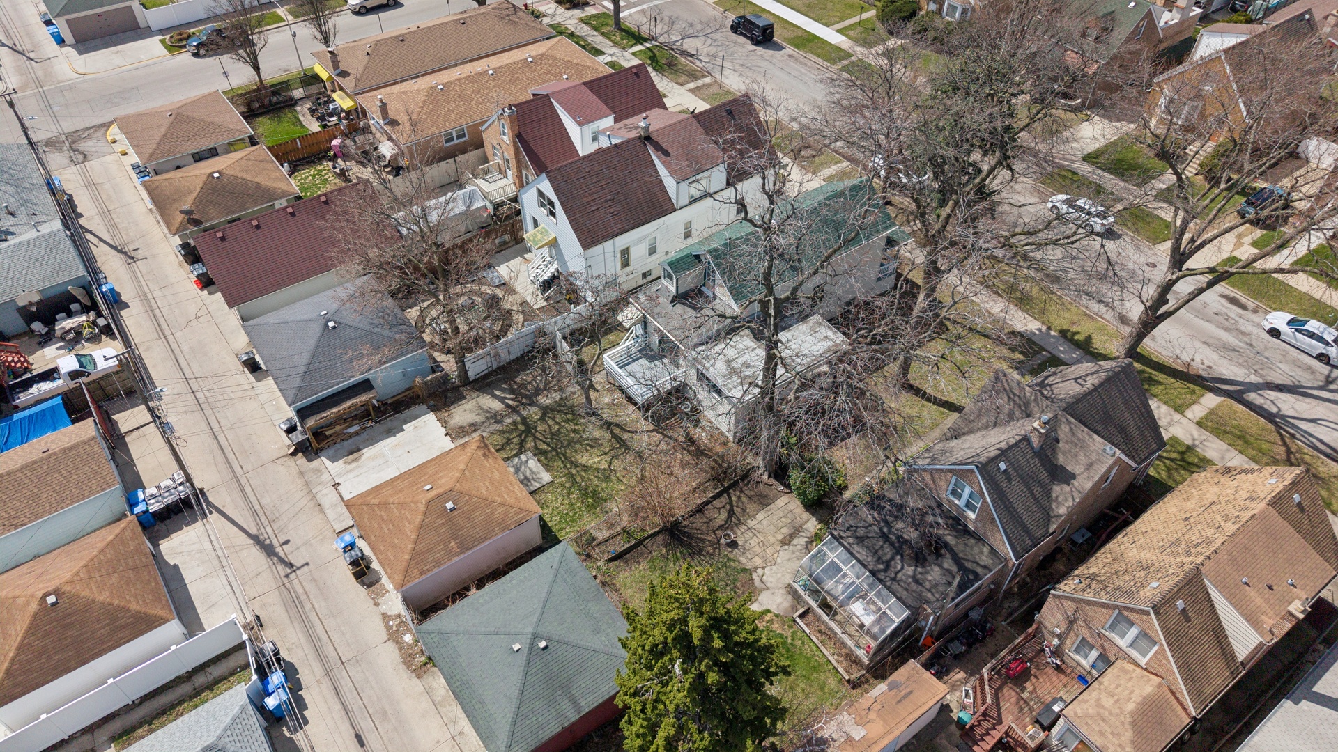6347 South Kenneth Avenue Chicago, IL 60629 - Photo 34 of 40 an aerial view of a house with a yard