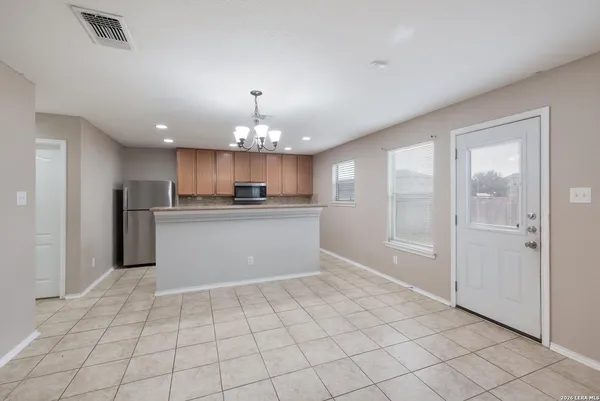 $1,750 | 6634 Poseidon Way, Converse, TX 78109