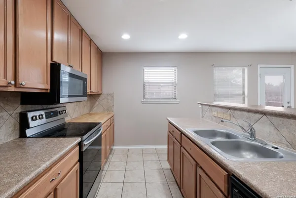 $1,750 | 6634 Poseidon Way, Converse, TX 78109