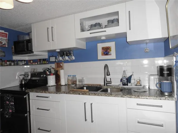 $125,000 | 4022 Beaver Lane, Unit 700B, Port Charlotte, FL 33952