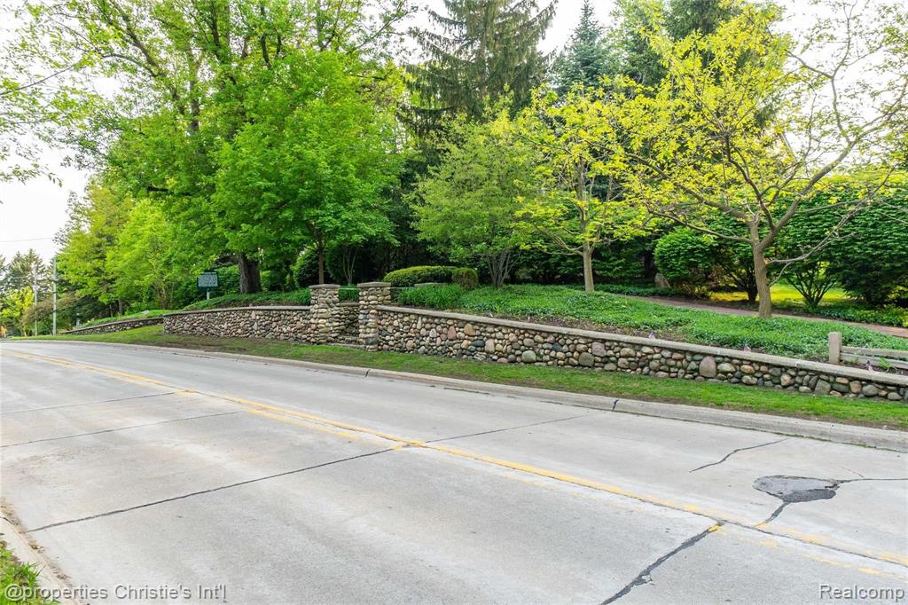 28325 Halsted Road Farmington Hills, MI 48331 - Photo 47 of 50