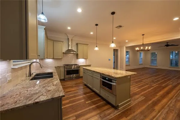 $4,500 | 220 Labarre Drive, Unit A, Metairie, LA 70001