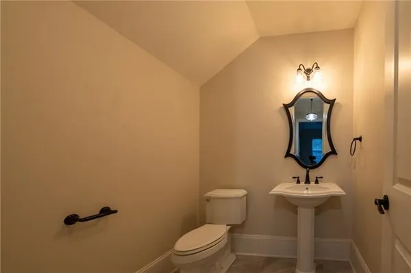 $4,500 | 220 Labarre Drive, Unit A, Metairie, LA 70001