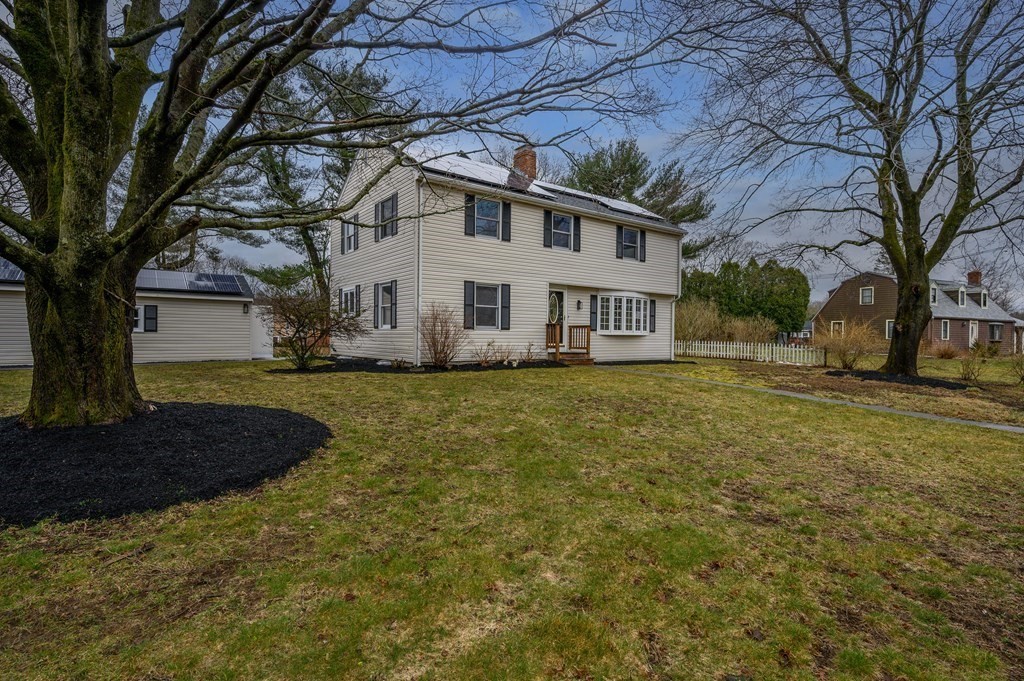 27 Paddock Road Bridgewater, MA 02324 - Photo 1 of 36 Gallery Image 1