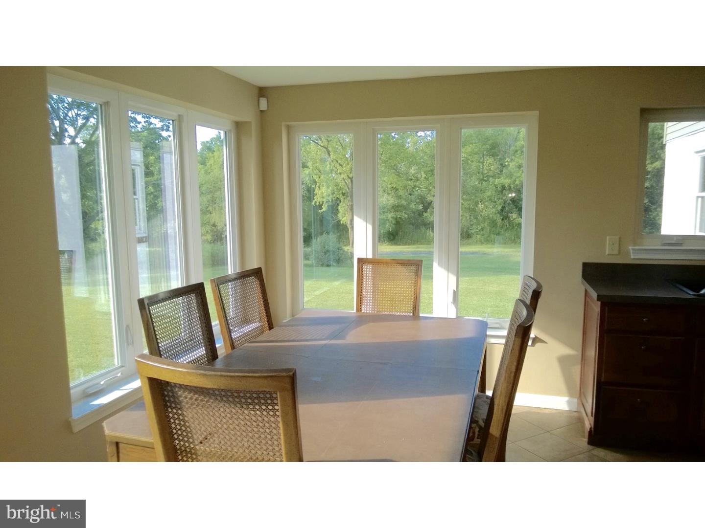 2792 Bedminster Road Perkasie, PA 18944 - Photo 8 of 19 Breakfast Room