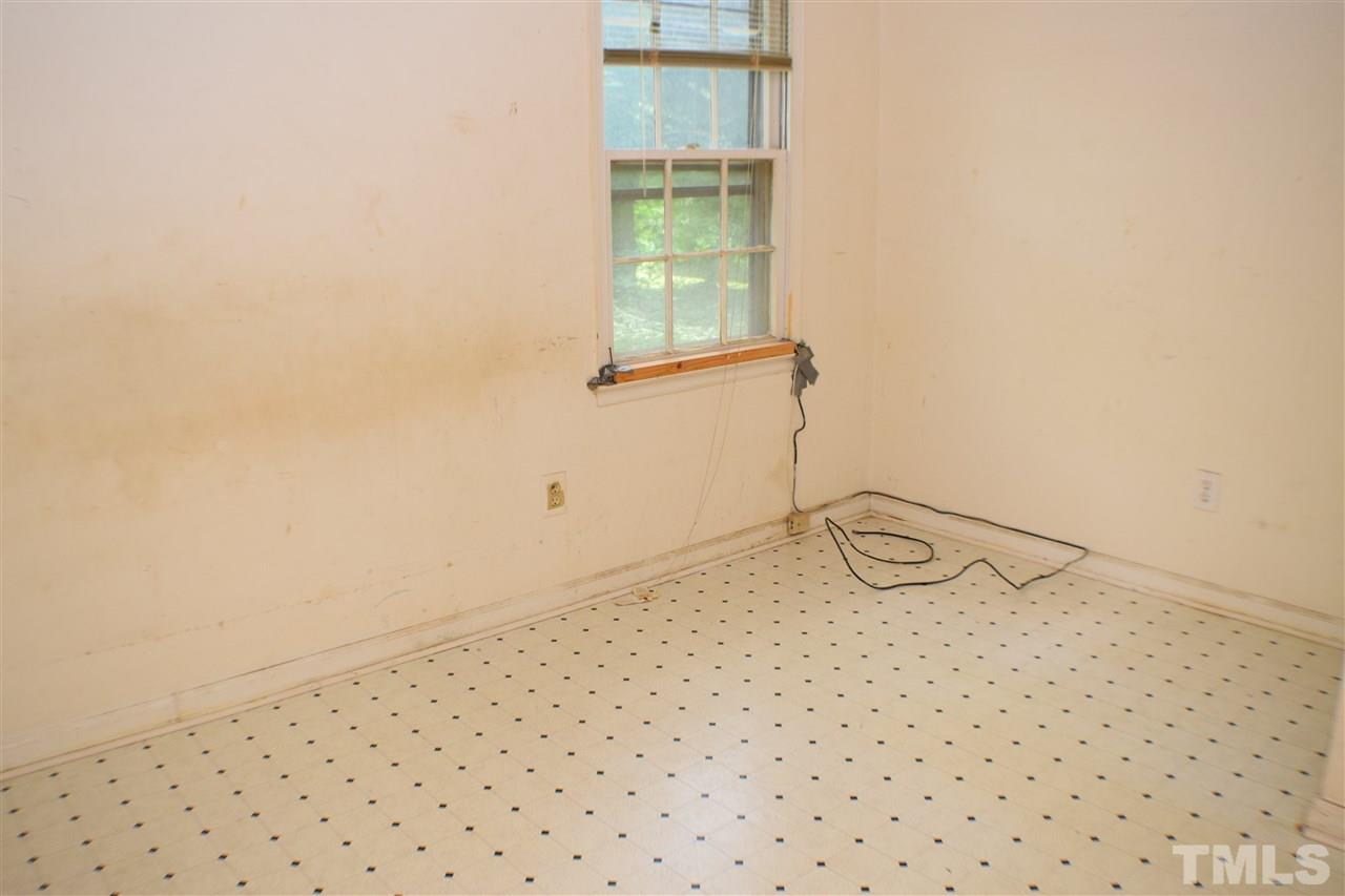 7613 Mine Valley Road Raleigh, NC 27615 - Photo 20 of 24 a view of a room with window