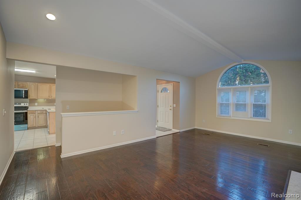 6407 Beecher Road Flint, MI 48532 - Photo 7 of 49 Gallery Image 7
