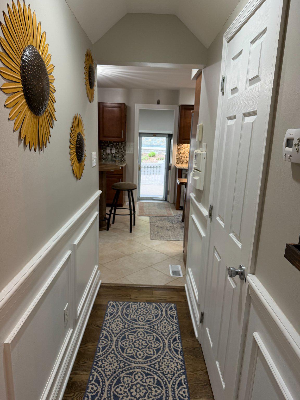 4001 Young Road Manchester, MD 21102 - Photo 24 of 65 Hallway.