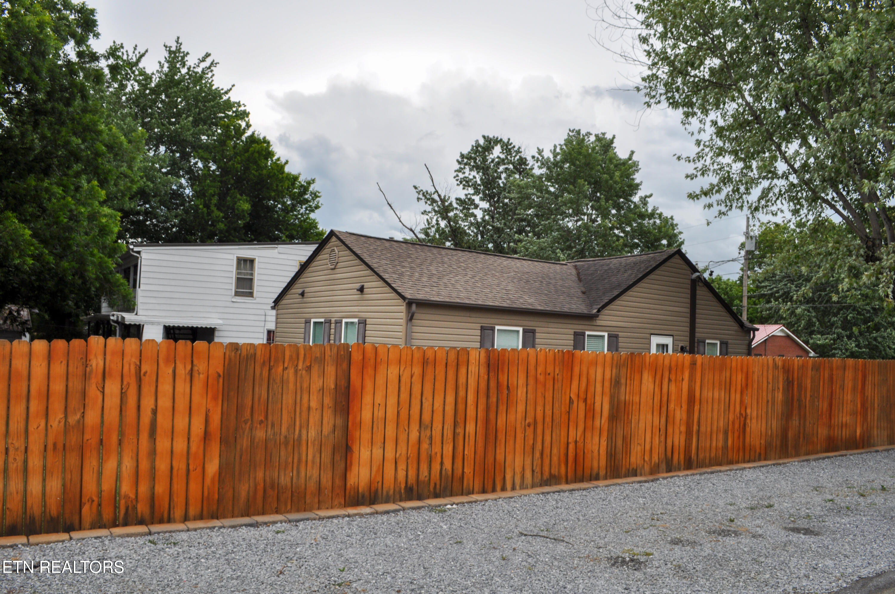 822 Carson Street Greeneville, TN 37743 - Photo 19 of 23 DSC_0138
