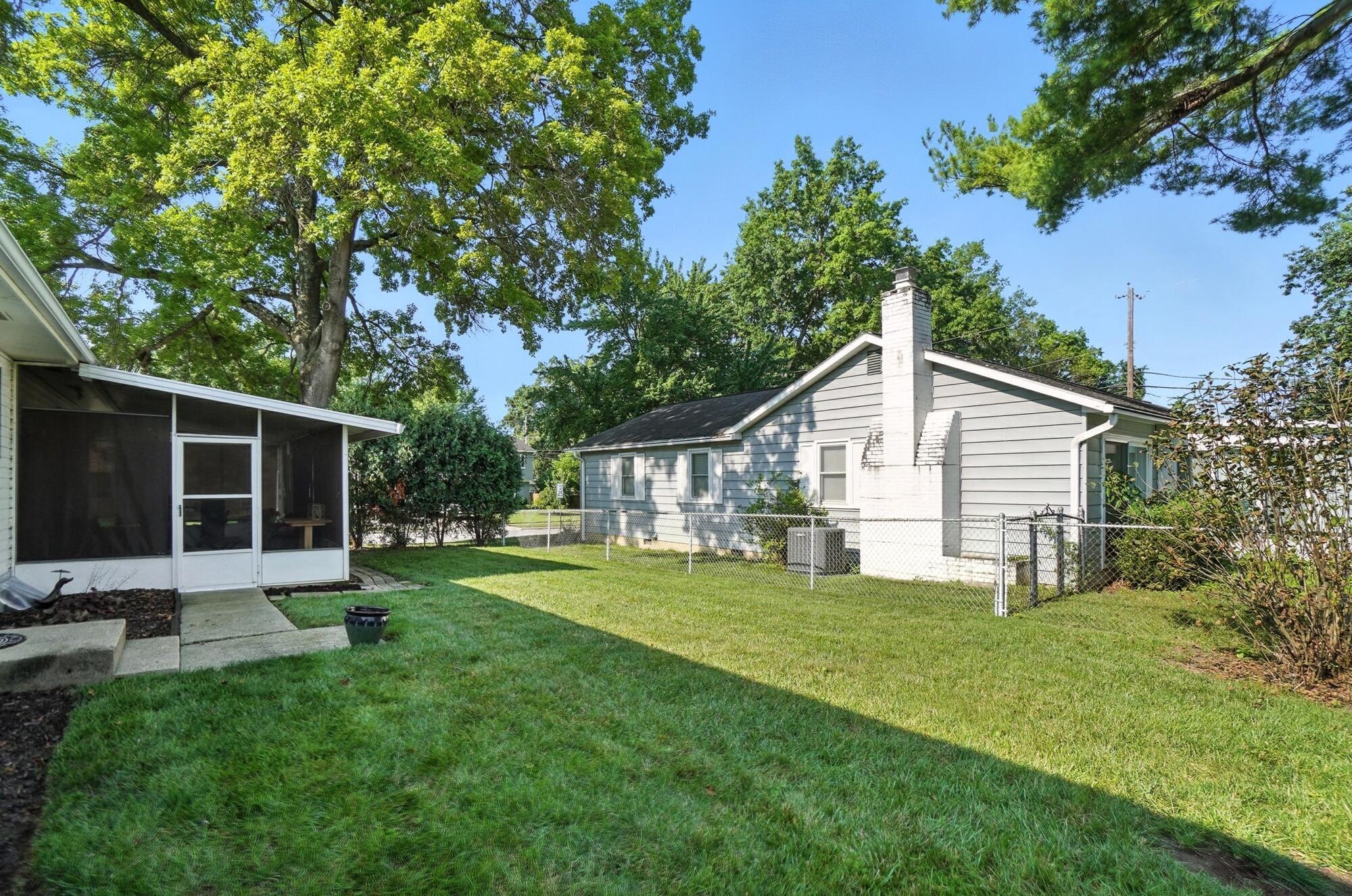 311 North Hamilton Road Columbus, OH 43230 - Photo 41 of 45 045