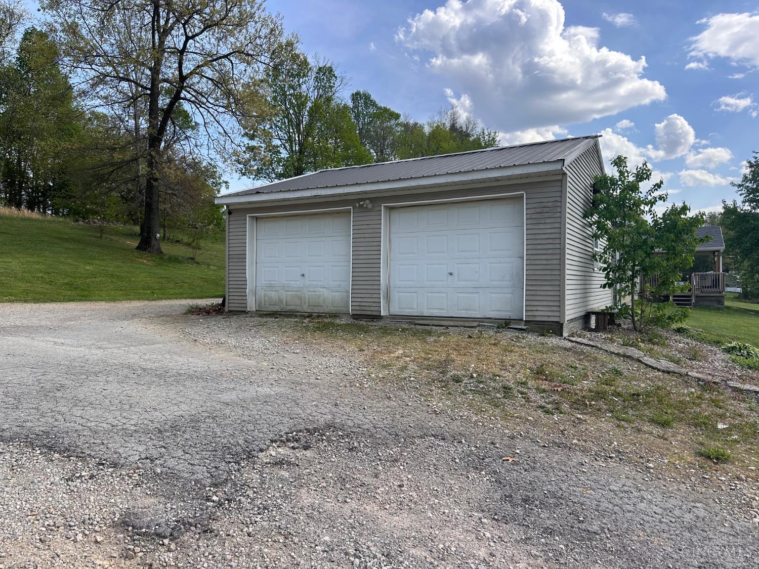 1000 Locust Road Hillsboro, OH 45133 - Photo 2 of 36