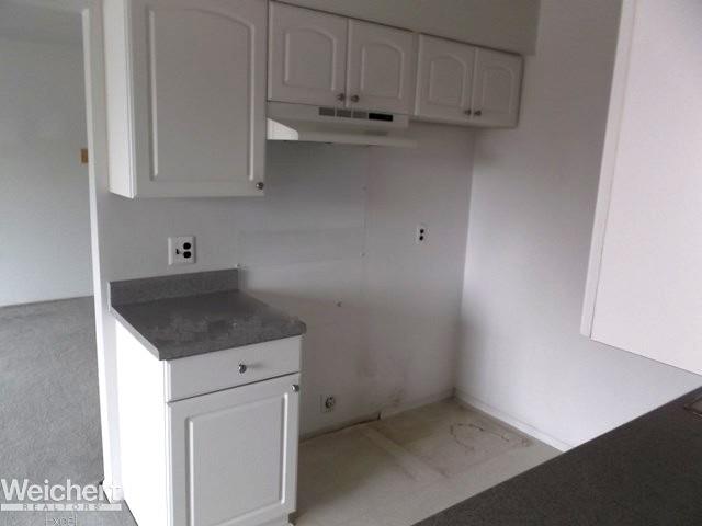 29157 Hayes Road, Unit 8 Warren, MI 48088 - Photo 4 of 15