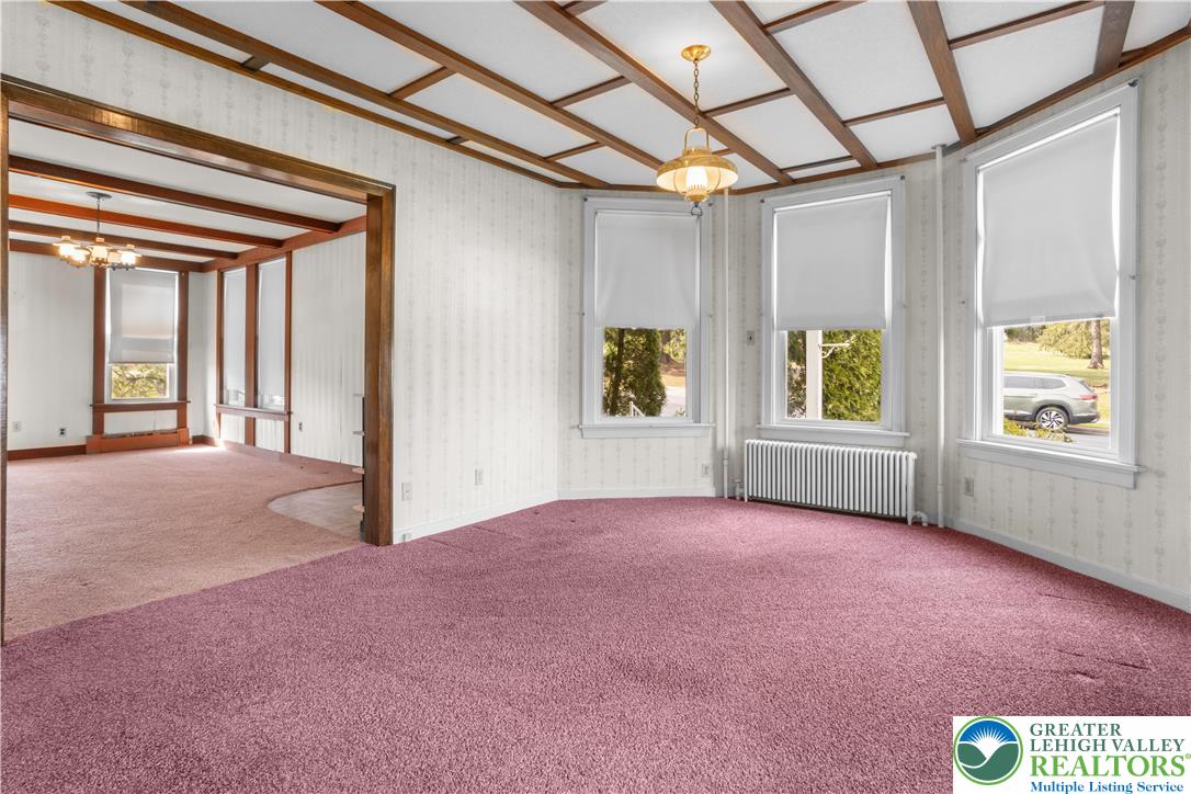 325 West Center Street Nazareth, PA 18064 - Photo 11 of 44