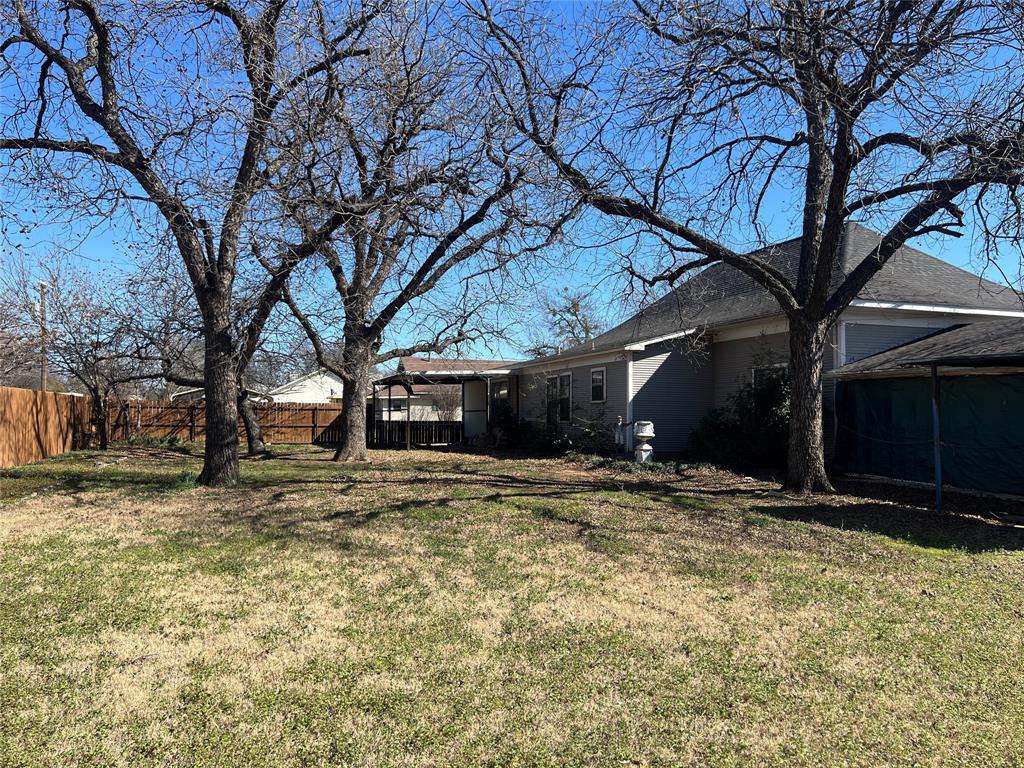 316 East Spring Street Henrietta, TX 76365 - Photo 11 of 28