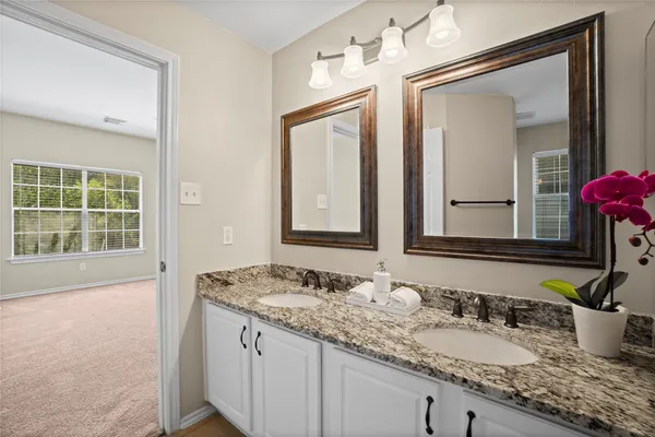 $2,000 | 15 Blue Creek Place, The Woodlands, TX 77382