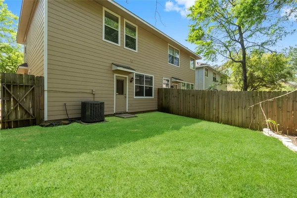 $2,000 | 15 Blue Creek Place, The Woodlands, TX 77382