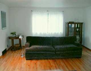 2242 Dellenbaugh Road Tarentum, PA 15084 - Photo 5 of 7 Living Room.