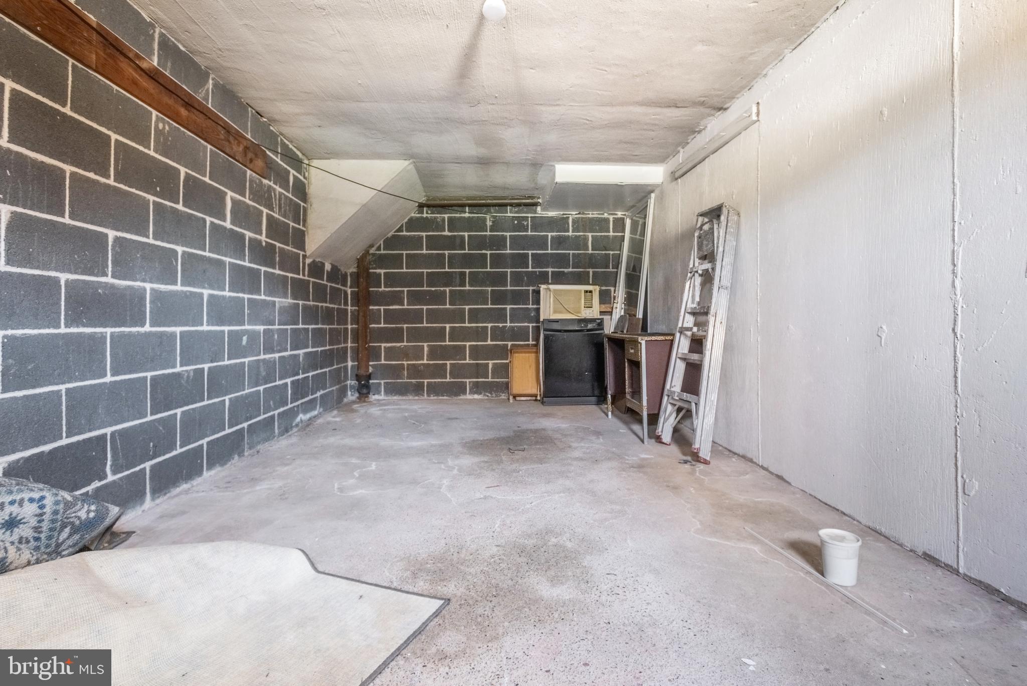 3916 Powell Road Brookhaven, PA 19015 - Photo 34 of 44