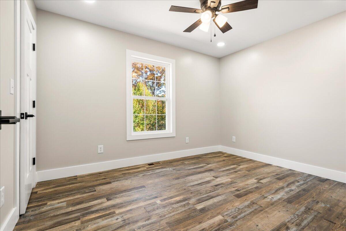 915 West 8th Street Corbin, KY 40701 - Photo 18 of 33 20-Bedroom 2