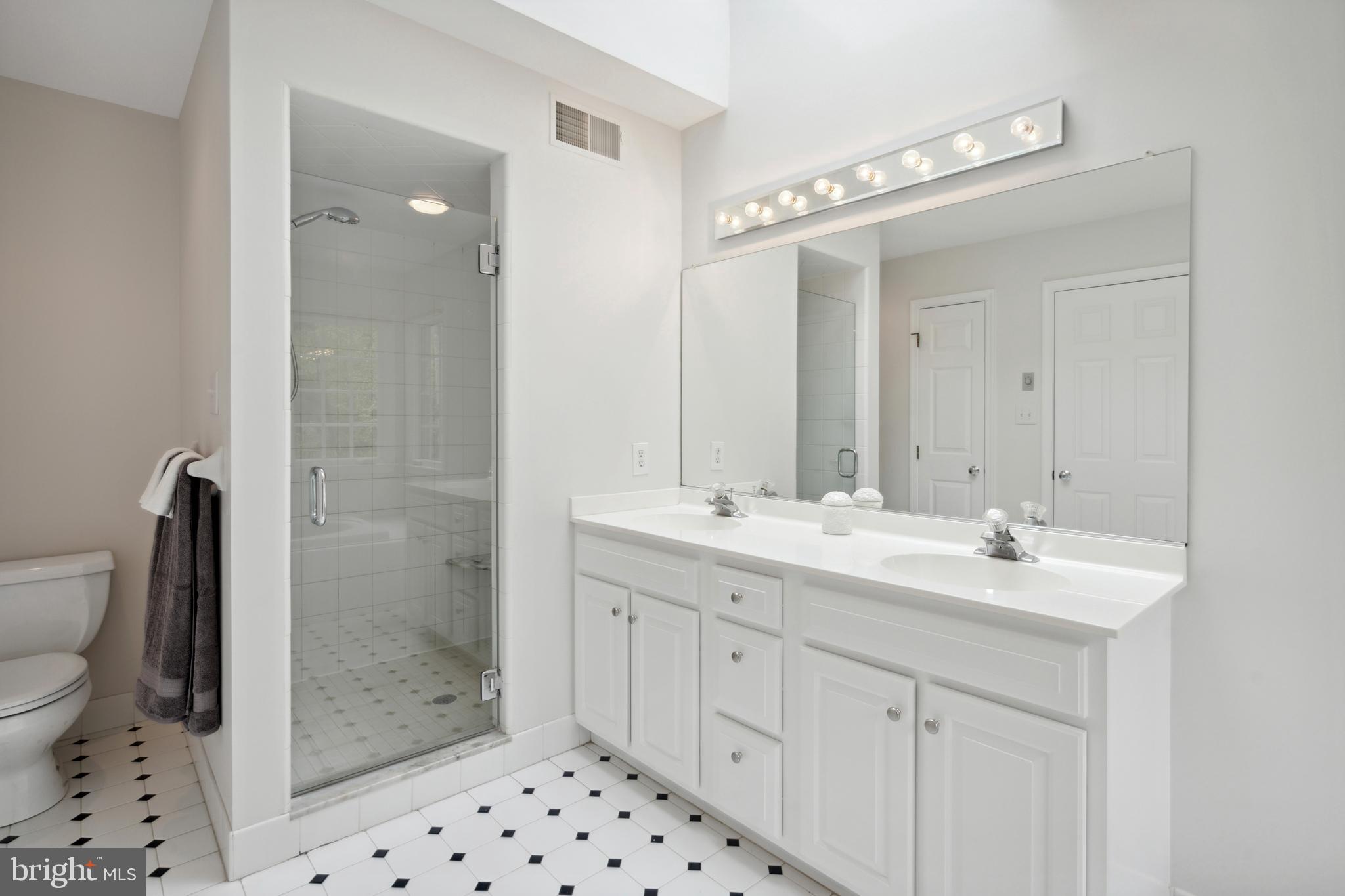 6 Paul Road Wayne, PA 19087 - Photo 29 of 52 Primary Bathroom