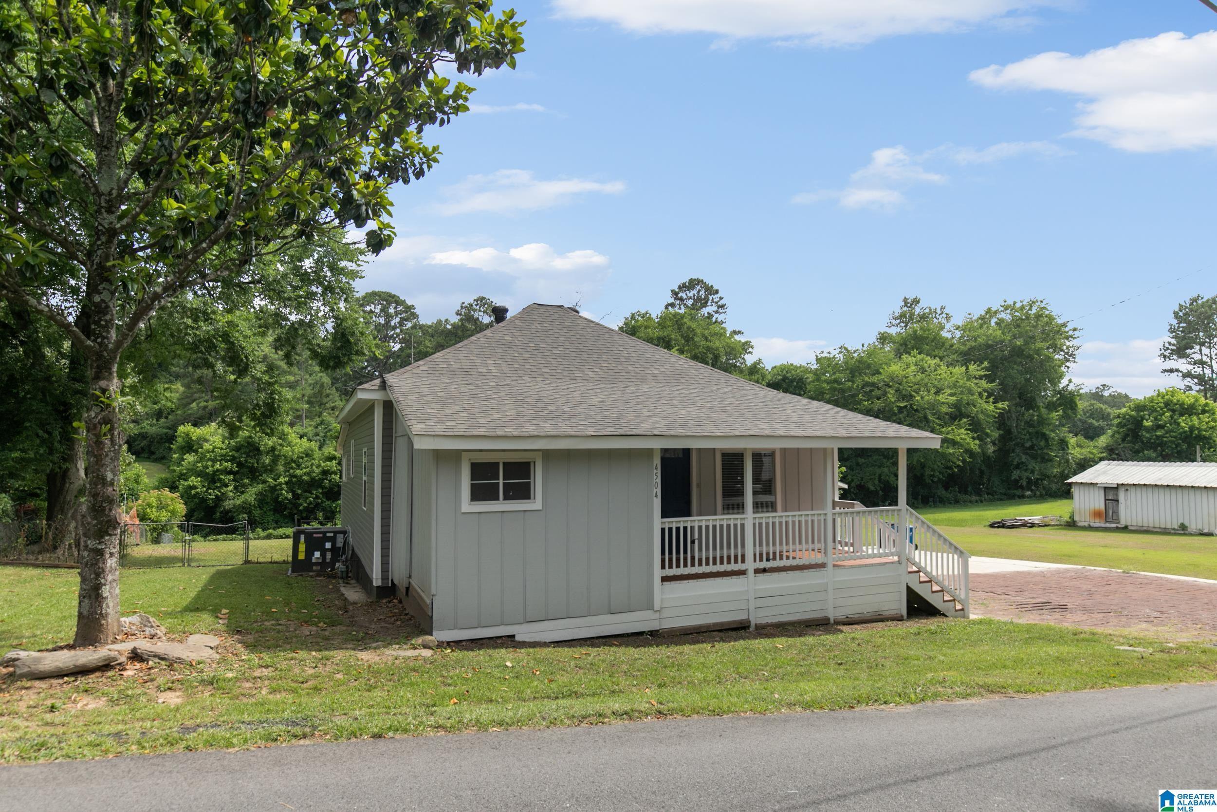 4504 Middle Street Mulga, AL 35118 - Photo 2 of 43