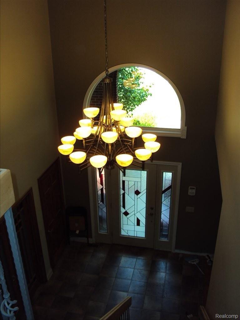22077 Gudith Road Trenton, MI 48183 - Photo 5 of 24 Entry foyer