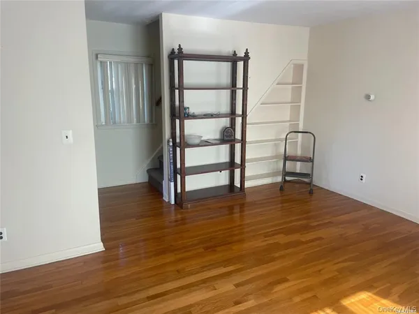 $4,000 | 217 Greeley Avenue, Sayville, NY 11782