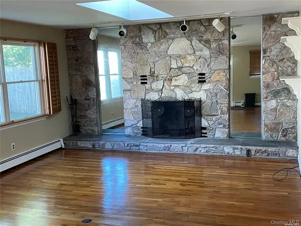 $4,000 | 217 Greeley Avenue, Sayville, NY 11782