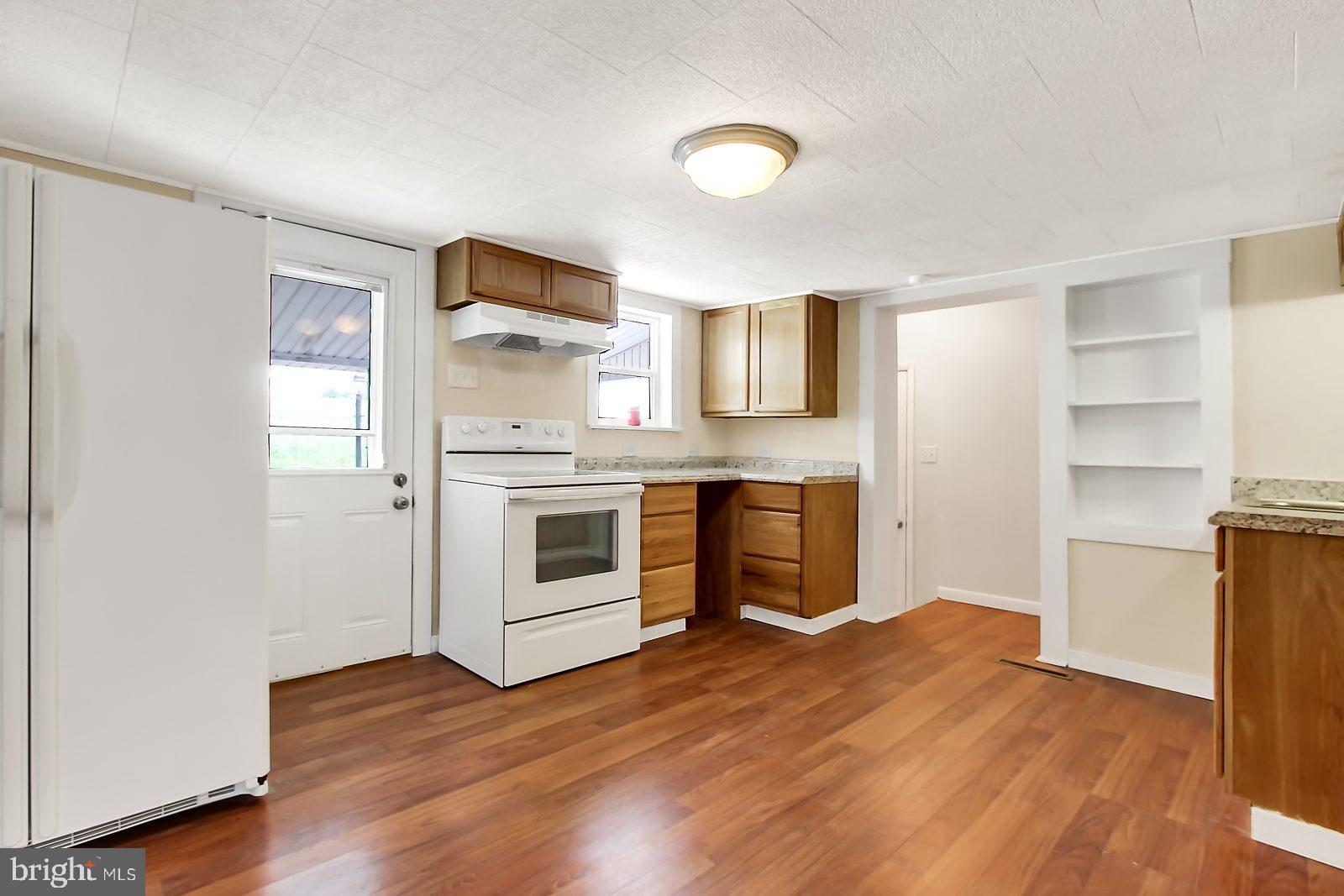 454 Smoketown Road Hanover, PA 17331 - Photo 2 of 25