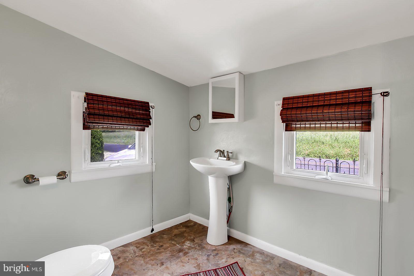 454 Smoketown Road Hanover, PA 17331 - Photo 13 of 25
