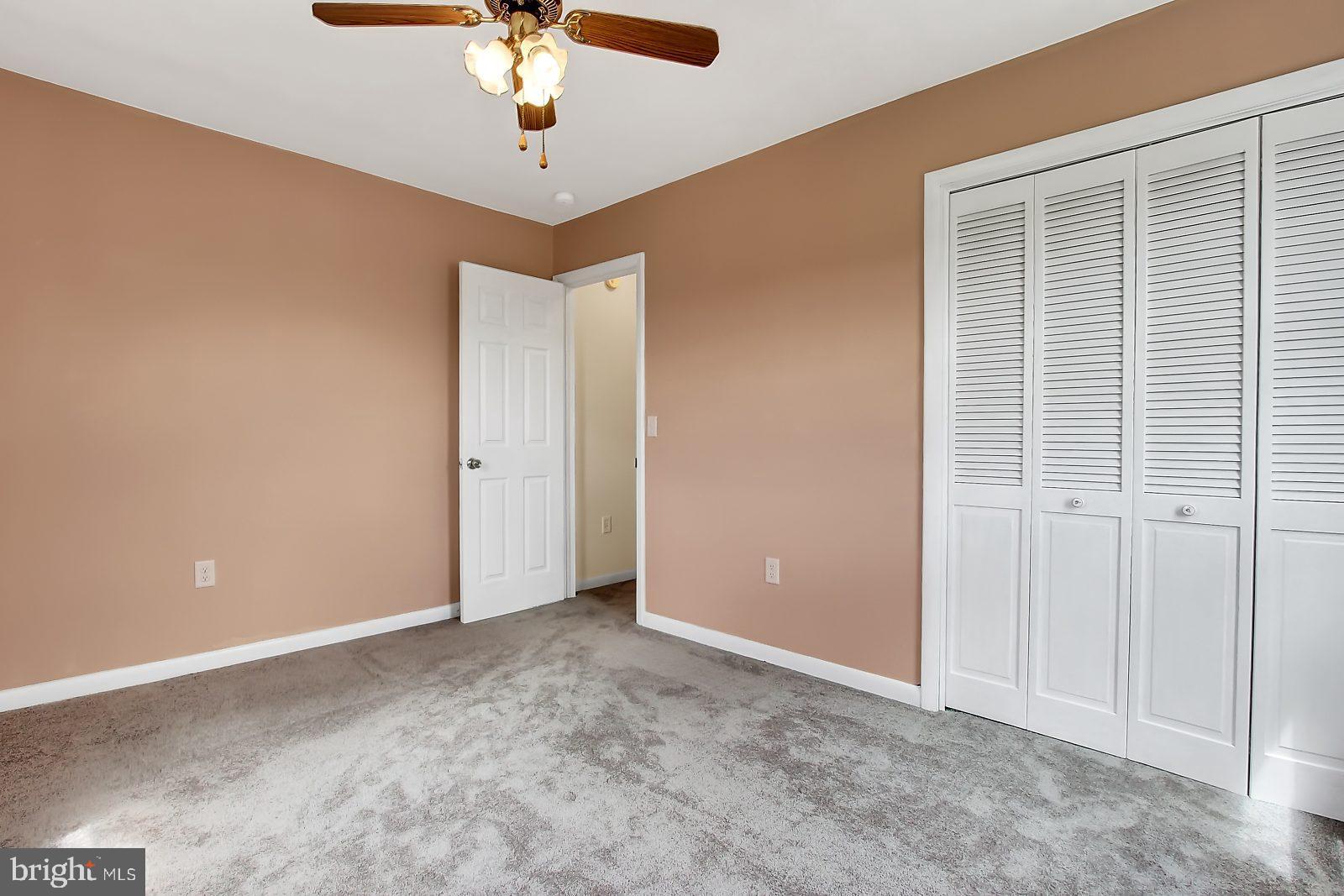 454 Smoketown Road Hanover, PA 17331 - Photo 17 of 25