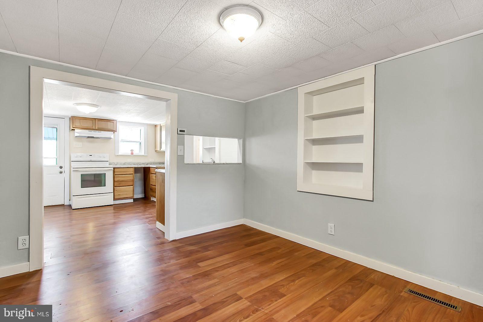 454 Smoketown Road Hanover, PA 17331 - Photo 9 of 25