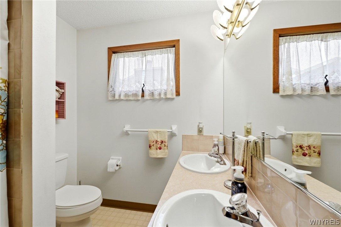 222 Warner Road Lancaster, NY 14086 - Photo 39 of 50