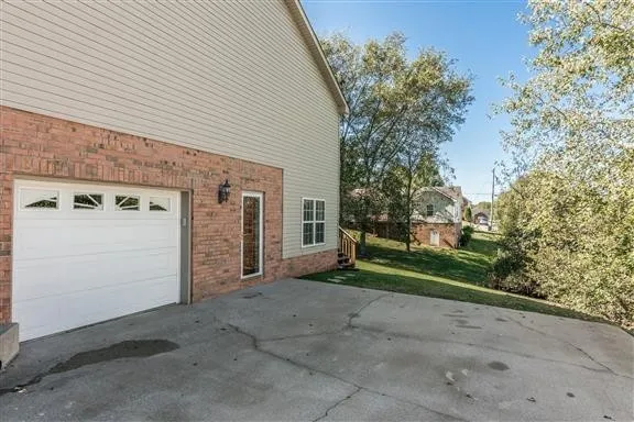 $2,000 | 108 Longview Drive, Goodlettsville, TN 37072