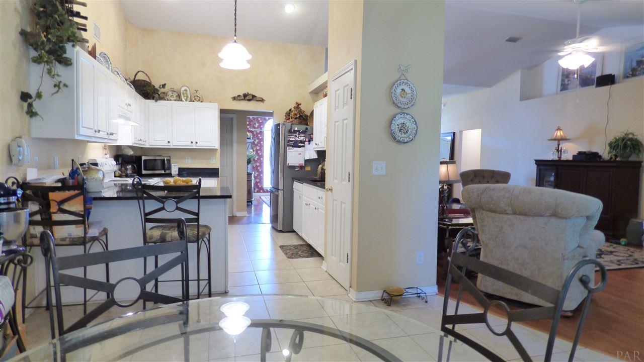 5979 Ridgeview Drive Milton, FL 32570 - Photo 11 of 34