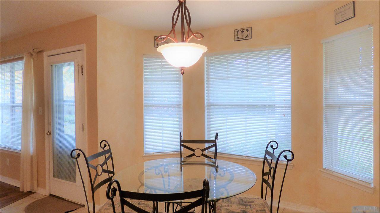 5979 Ridgeview Drive Milton, FL 32570 - Photo 14 of 34