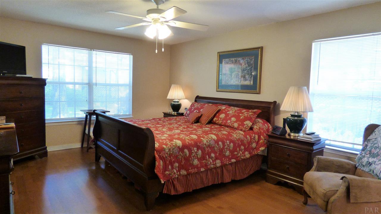 5979 Ridgeview Drive Milton, FL 32570 - Photo 16 of 34