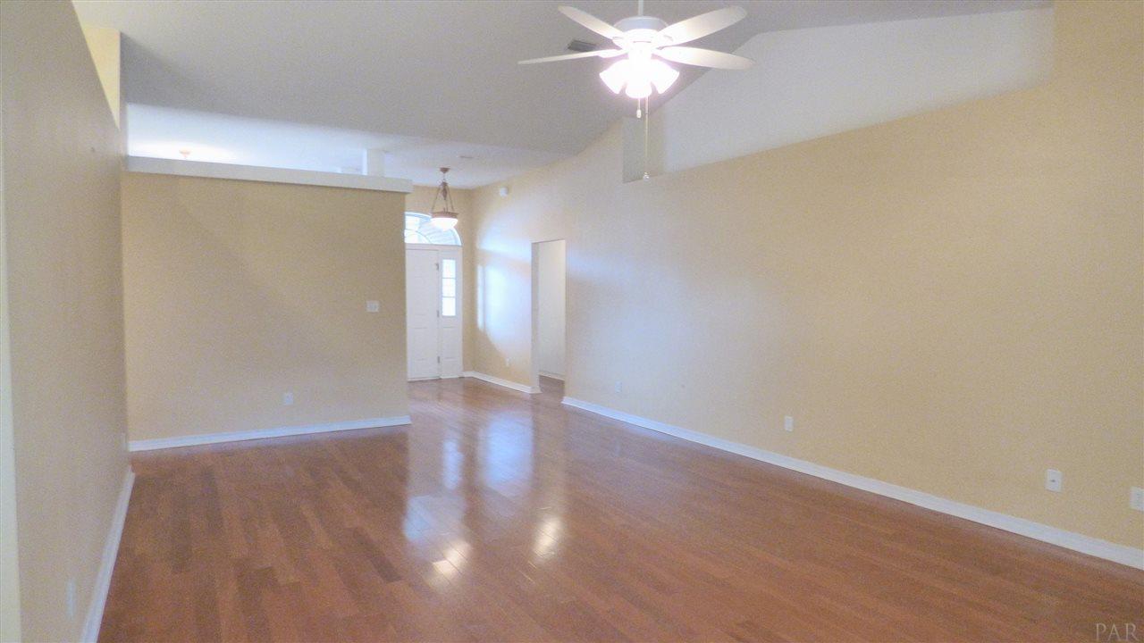 5979 Ridgeview Drive Milton, FL 32570 - Photo 3 of 34