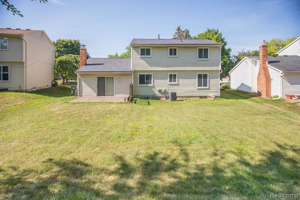 1635 Dennett Lane Rochester, MI 48307 - Photo 18 of 19