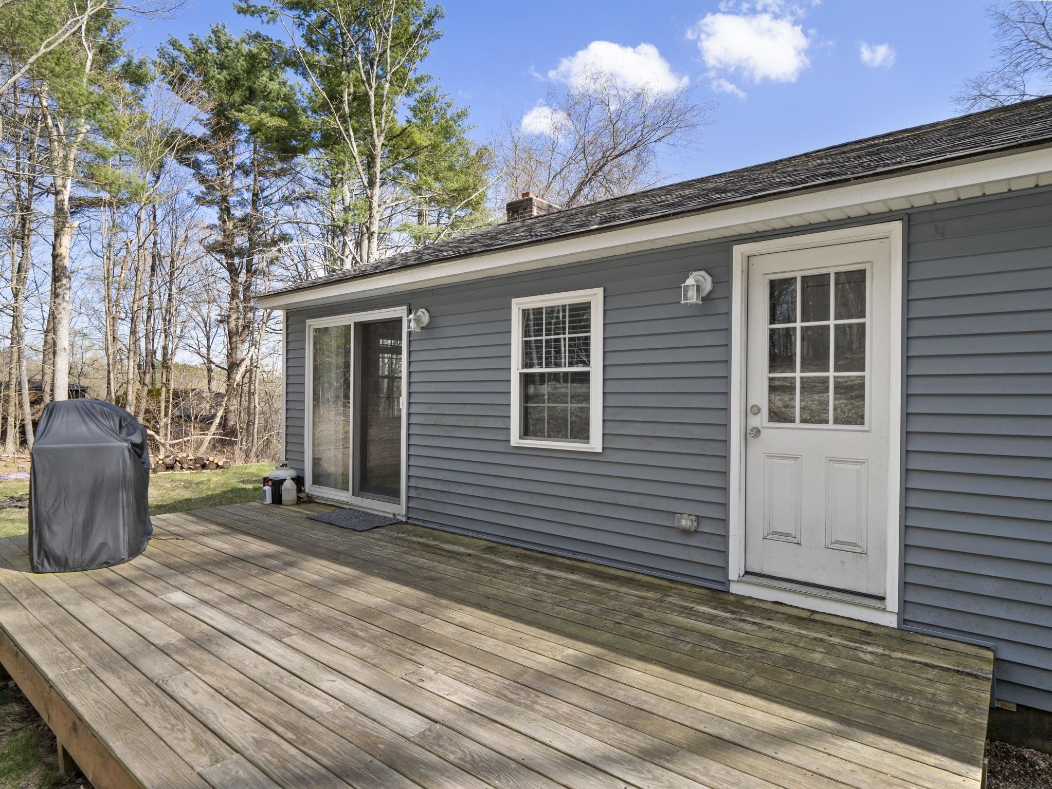 9 Valley Road Hampstead, NH 03841 - Photo 25 of 38