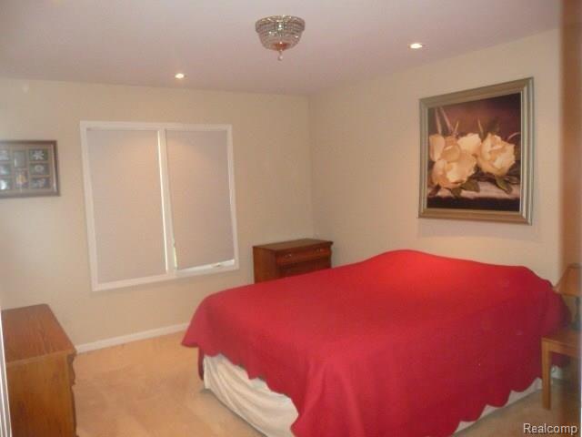 50391 Nesting Ridge Drive Macomb, MI 48044 - Photo 25 of 29 Bedrm 2.jpg