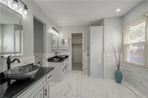 $369,000 | 3828 Northeast Beechwood Drive, Lee's Summit, MO 64064