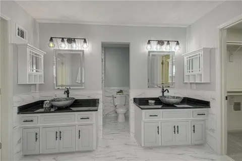 $369,000 | 3828 Northeast Beechwood Drive, Lee's Summit, MO 64064