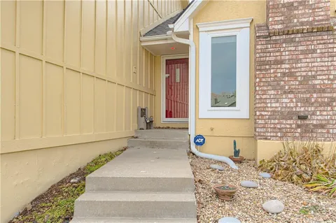 $369,000 | 3828 Northeast Beechwood Drive, Lee's Summit, MO 64064