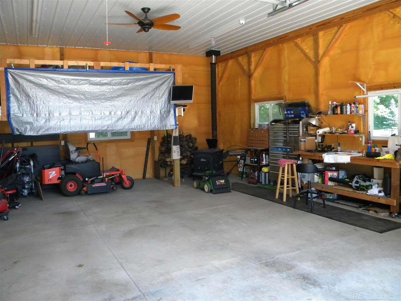 24229 Armada Ridge Road Armada, MI 48005 - Photo 37 of 38 50079914-36.JPG