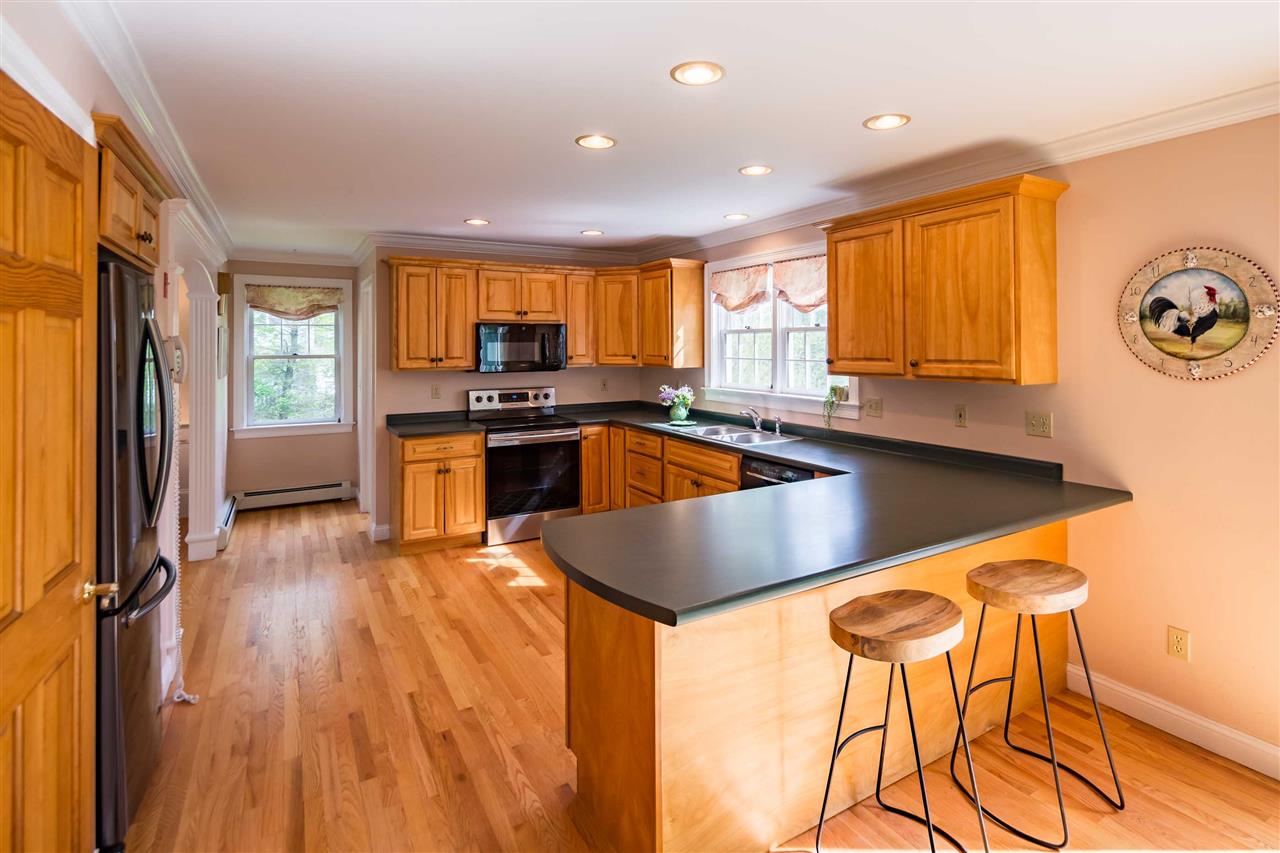 154 South Road North Hampton, NH 03862 - Photo 4 of 21