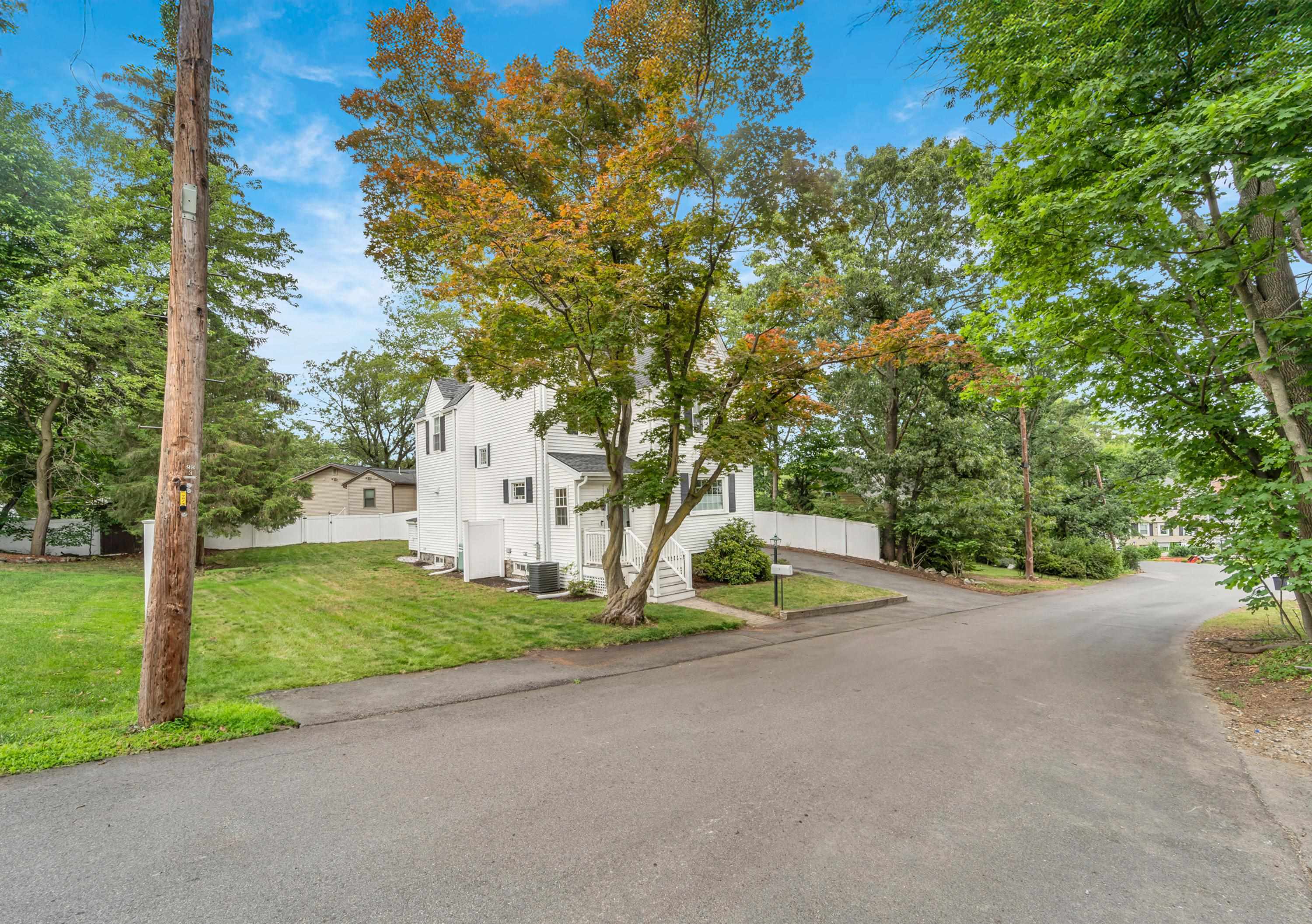 3 Highet Avenue Woburn, MA 01801 - Photo 5 of 35