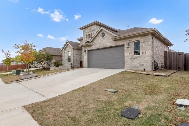 $500,000 | 487 Gamble Drive, Buda, TX 78610