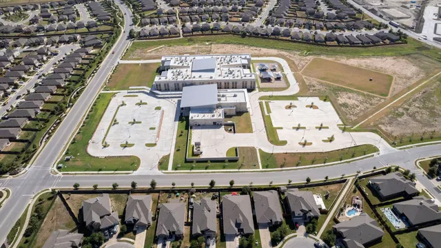 $500,000 | 487 Gamble Drive, Buda, TX 78610