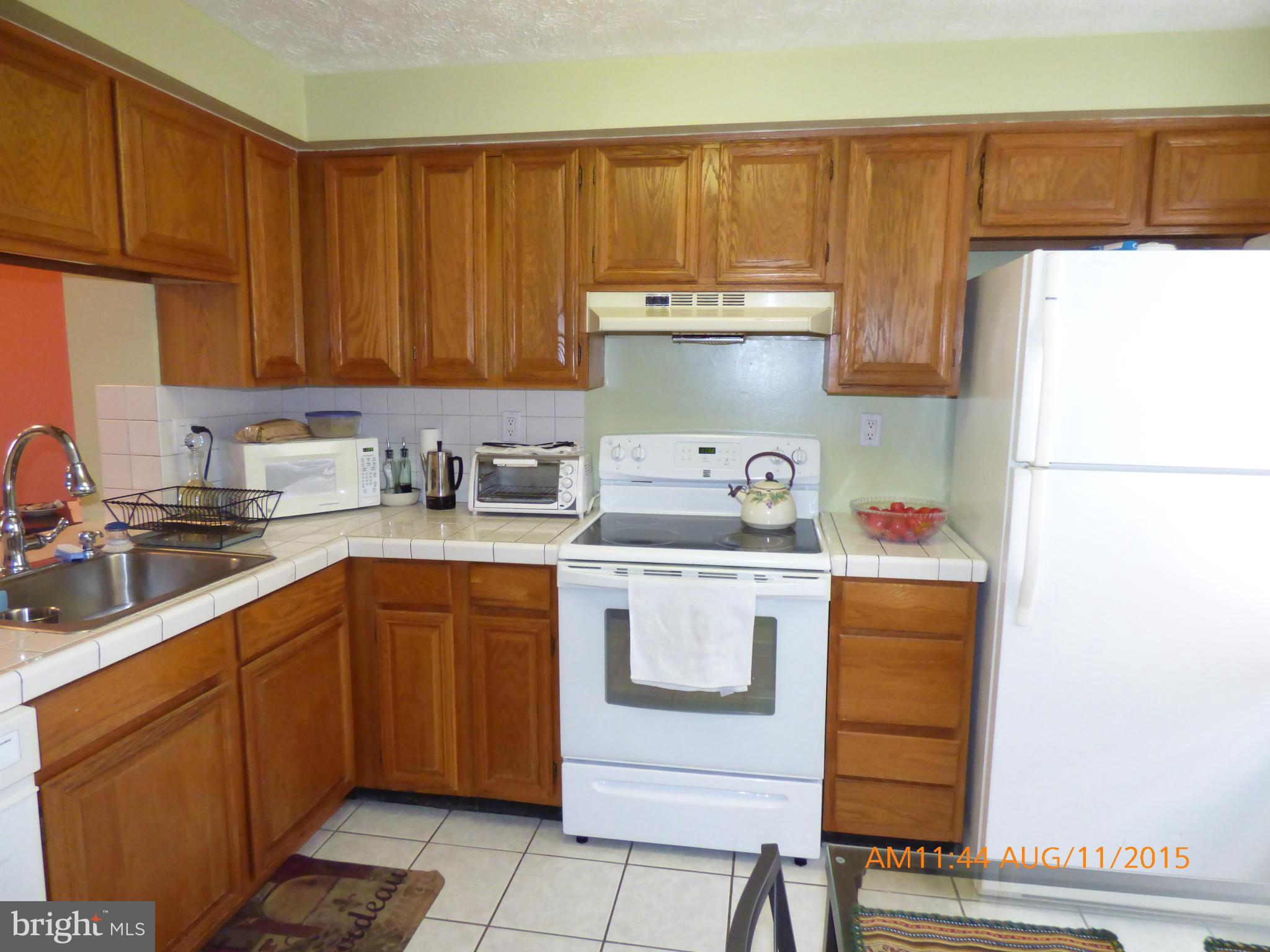 12533 Cross Ridge Way Germantown, MD 20874 - Photo 3 of 12 Kitchen